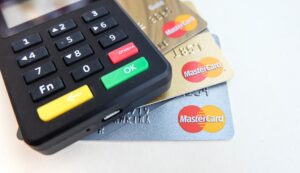 Read more about the article Mastering the Art of Credit Card Usage